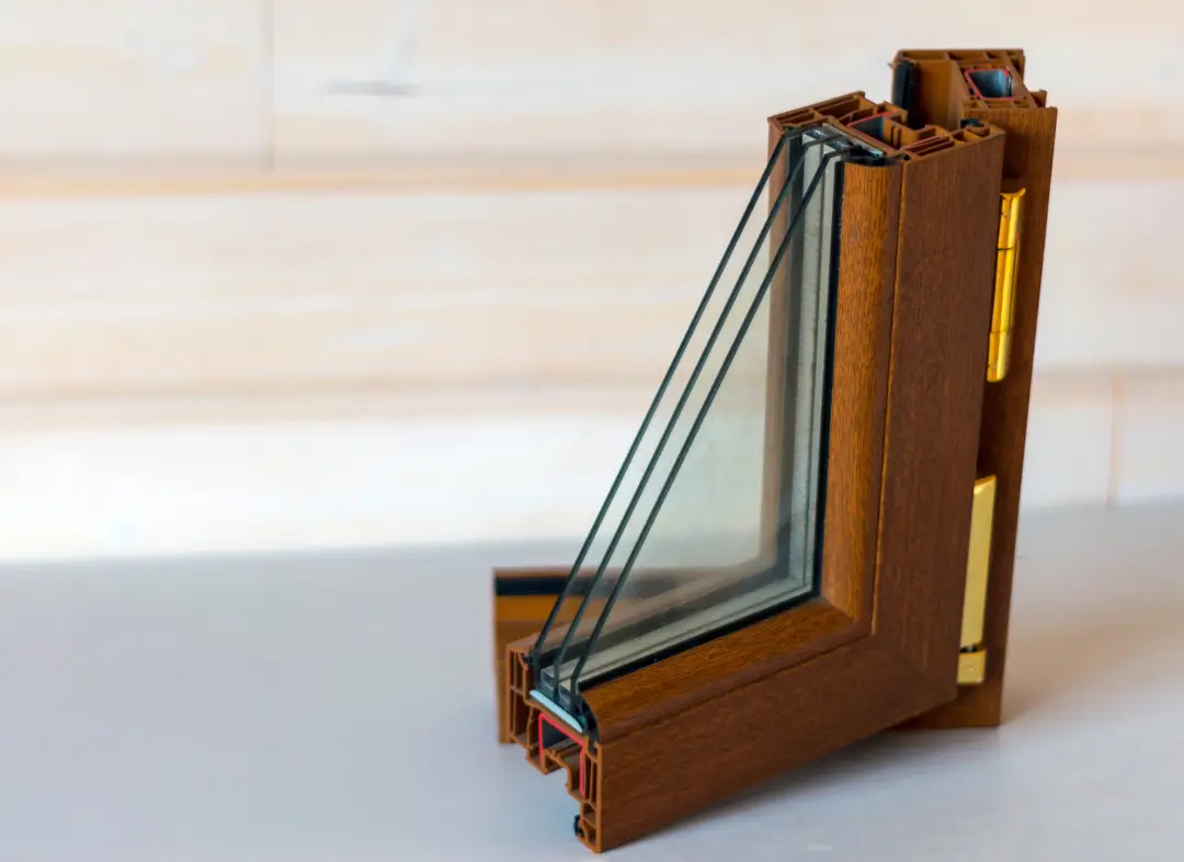 Installation de fenêtre en bois sur mesure Marennes-Hiers-Brouage